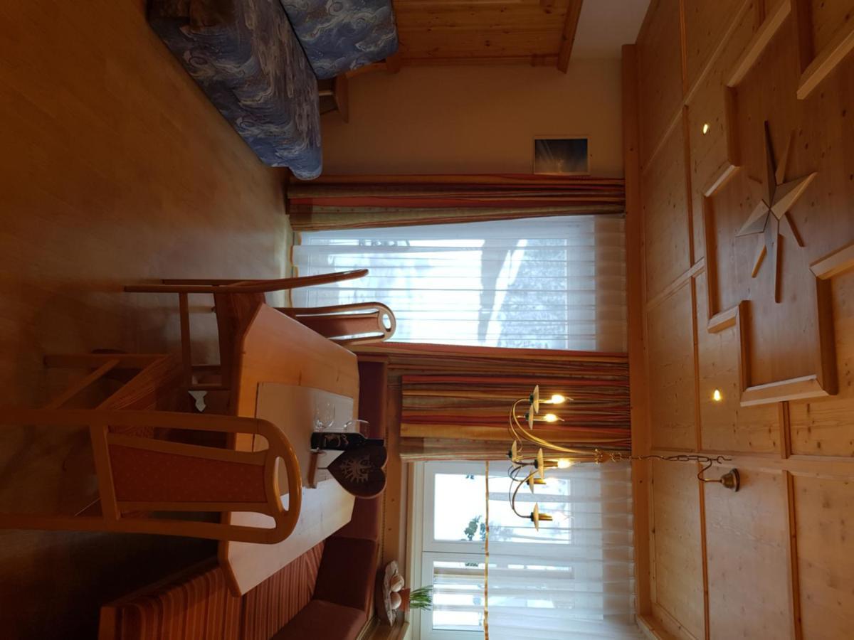 Alpina Appartement Sankt Leonhard im Pitztal Esterno foto