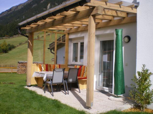 Alpina Appartement Sankt Leonhard im Pitztal Esterno foto