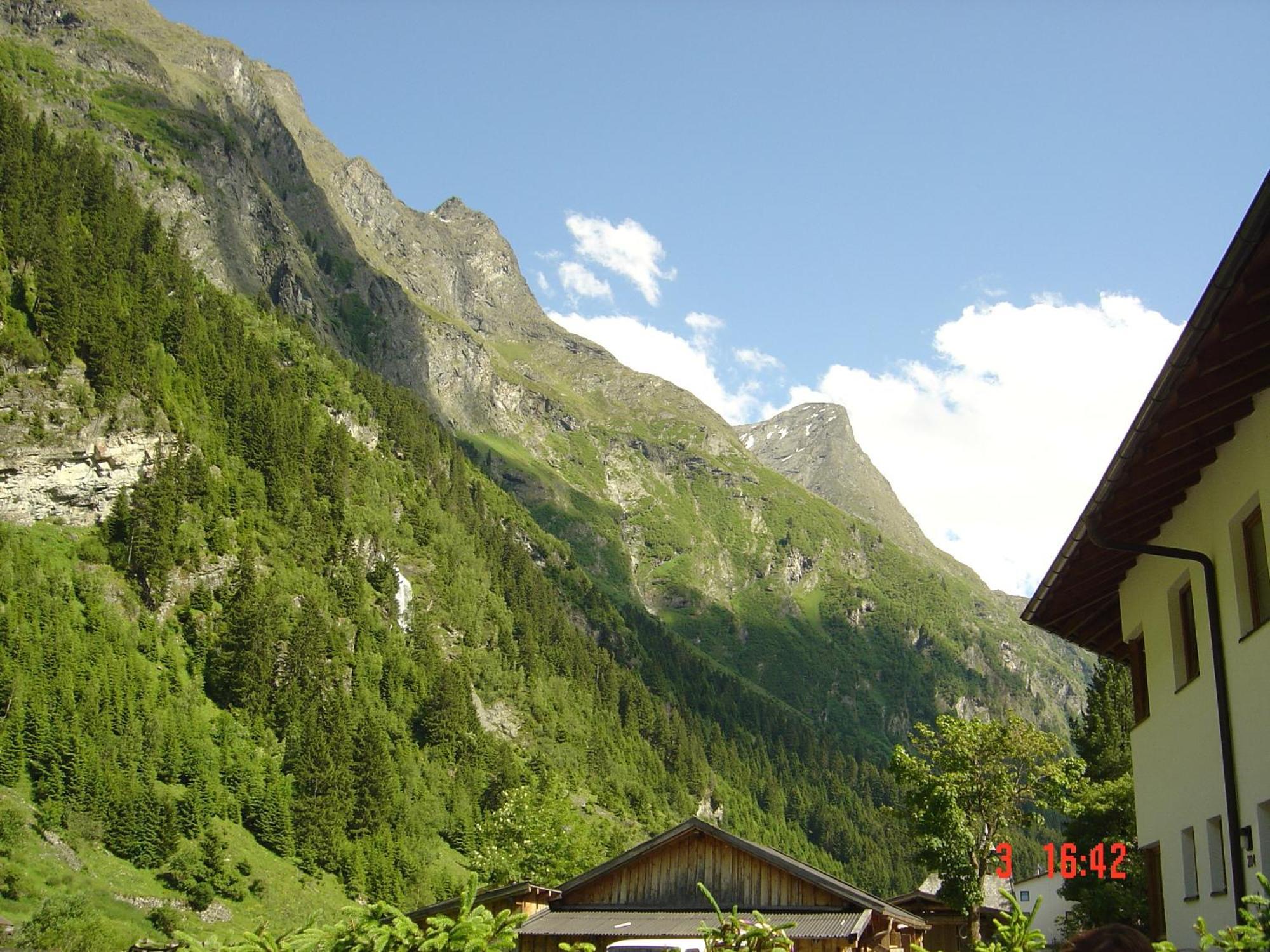 Alpina Appartement Sankt Leonhard im Pitztal Esterno foto