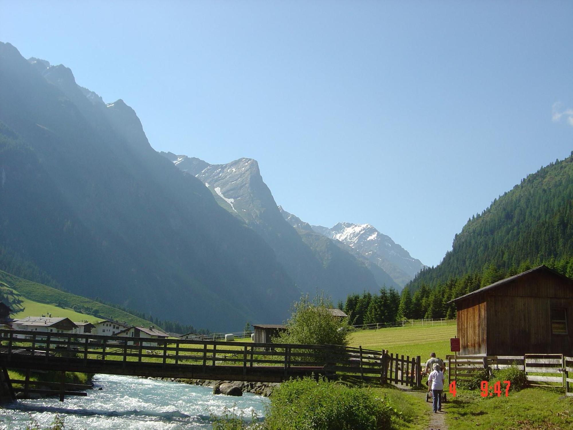 Alpina Appartement Sankt Leonhard im Pitztal Esterno foto