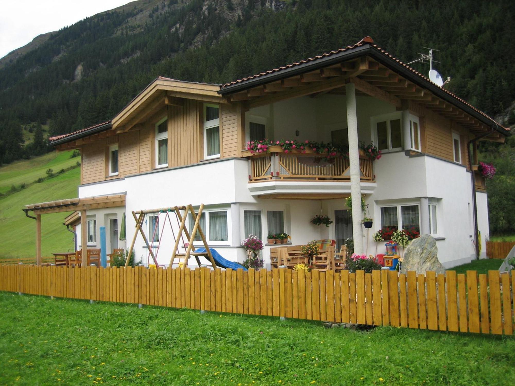 Alpina Appartement Sankt Leonhard im Pitztal Esterno foto