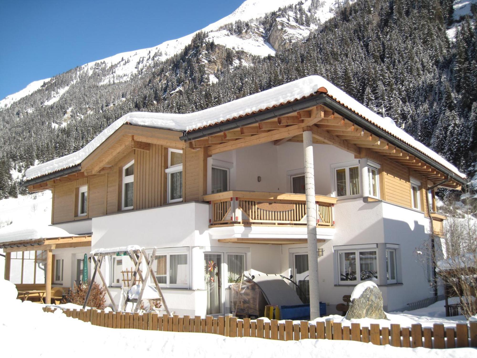 Alpina Appartement Sankt Leonhard im Pitztal Esterno foto